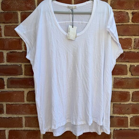 Barefoot Dreams Tops - Barefoot Dreams Malibu Collection Women's Scoop Neck Tunic T-shirt White 2X NEW